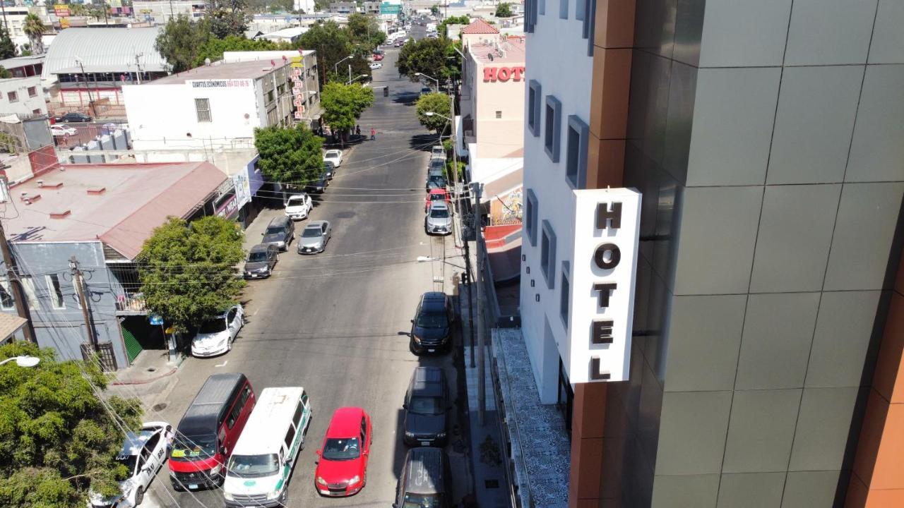 Hotel Grand One Plaza Тихуана Экстерьер фото
