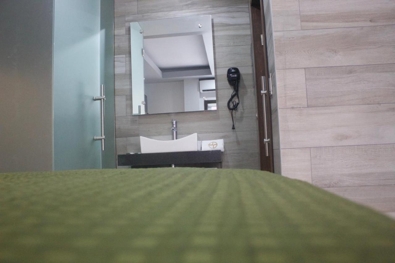 Hotel Grand One Plaza Тихуана Экстерьер фото