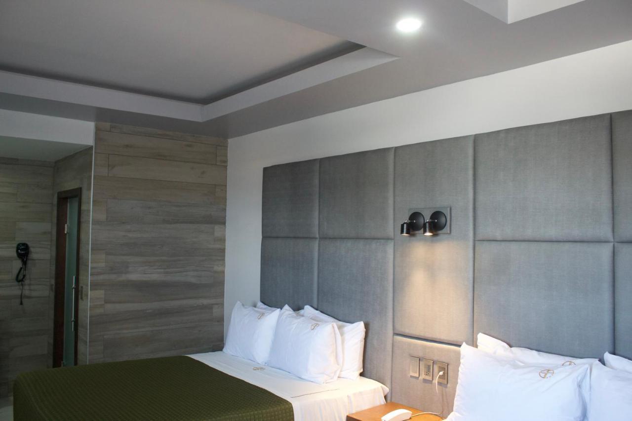 Hotel Grand One Plaza Тихуана Экстерьер фото