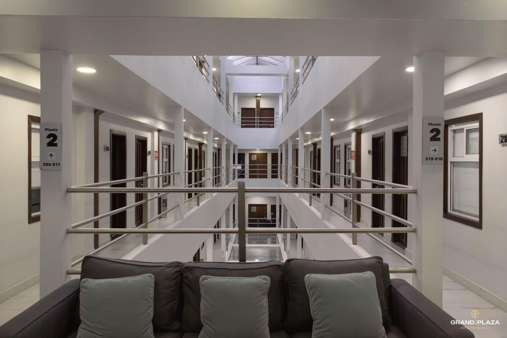 Hotel Grand One Plaza Тихуана Экстерьер фото