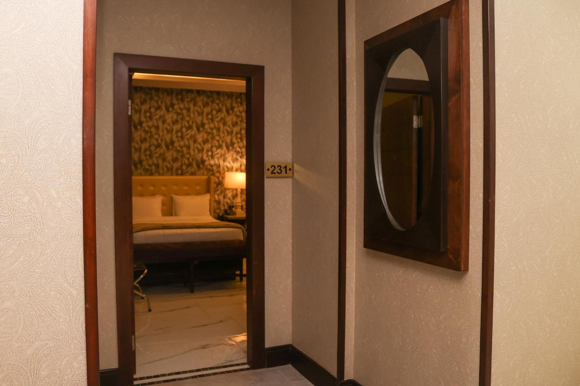 Hotel Grand One Plaza Тихуана Экстерьер фото